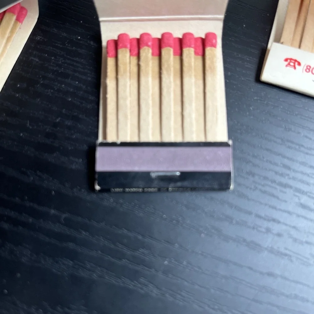 Vintage 1960s Matchbook Hotel Ramada Inn Roadside Hotel Frontstrike‎